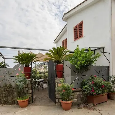 Apartment La Terrazza Di Seiano *